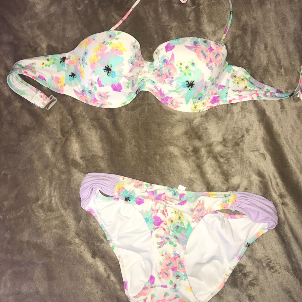 Victoria’s Secret Bathing Suit Set— Top 36 C